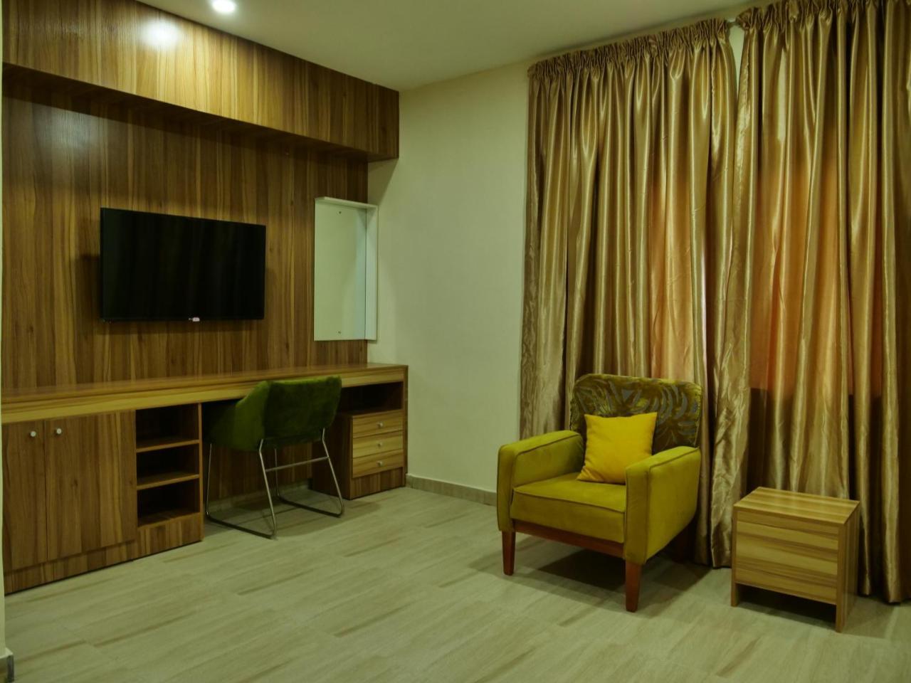 Alexia's Place Hotel Lagos Exterior foto