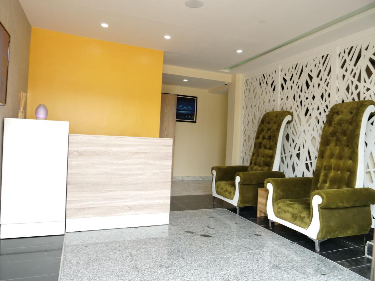 Alexia's Place Hotel Lagos Exterior foto